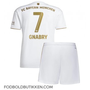 Bayern Munich Serge Gnabry #7 Udebanetrøje Børn 2022-23 Kortærmet (+ Korte bukser)